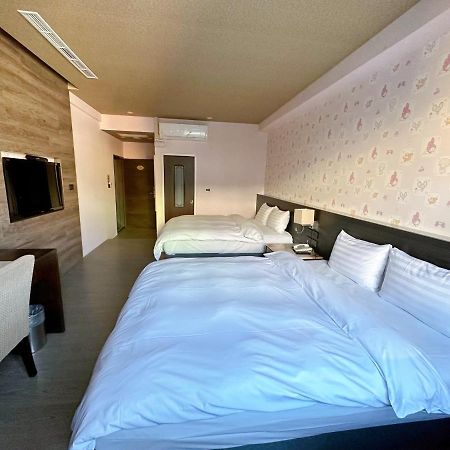 DLInn Hotel Taichung Buitenkant foto