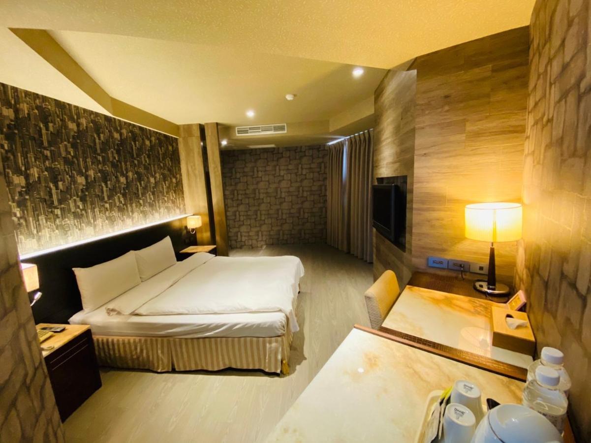 DLInn Hotel Taichung Buitenkant foto
