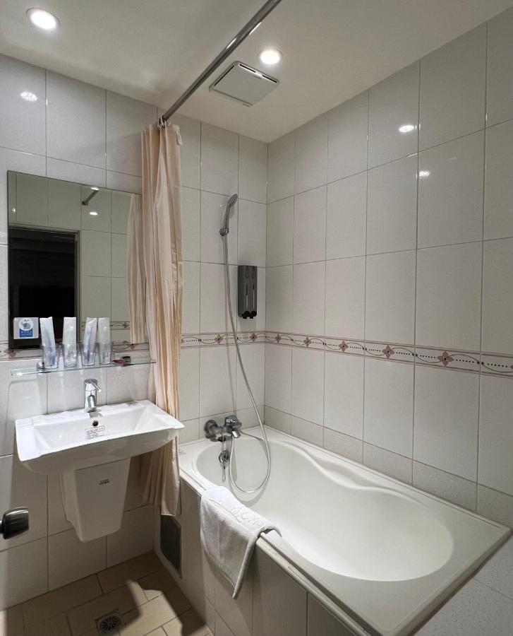 DLInn Hotel Taichung Buitenkant foto