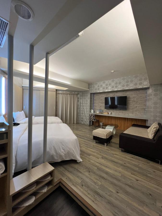 DLInn Hotel Taichung Buitenkant foto