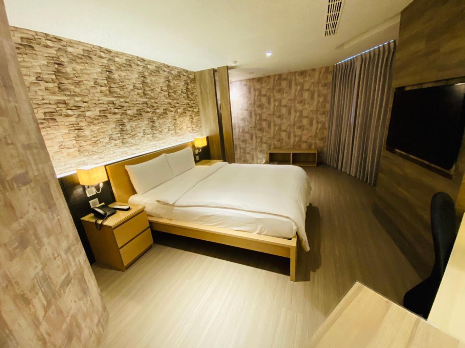 DLInn Hotel Taichung Buitenkant foto