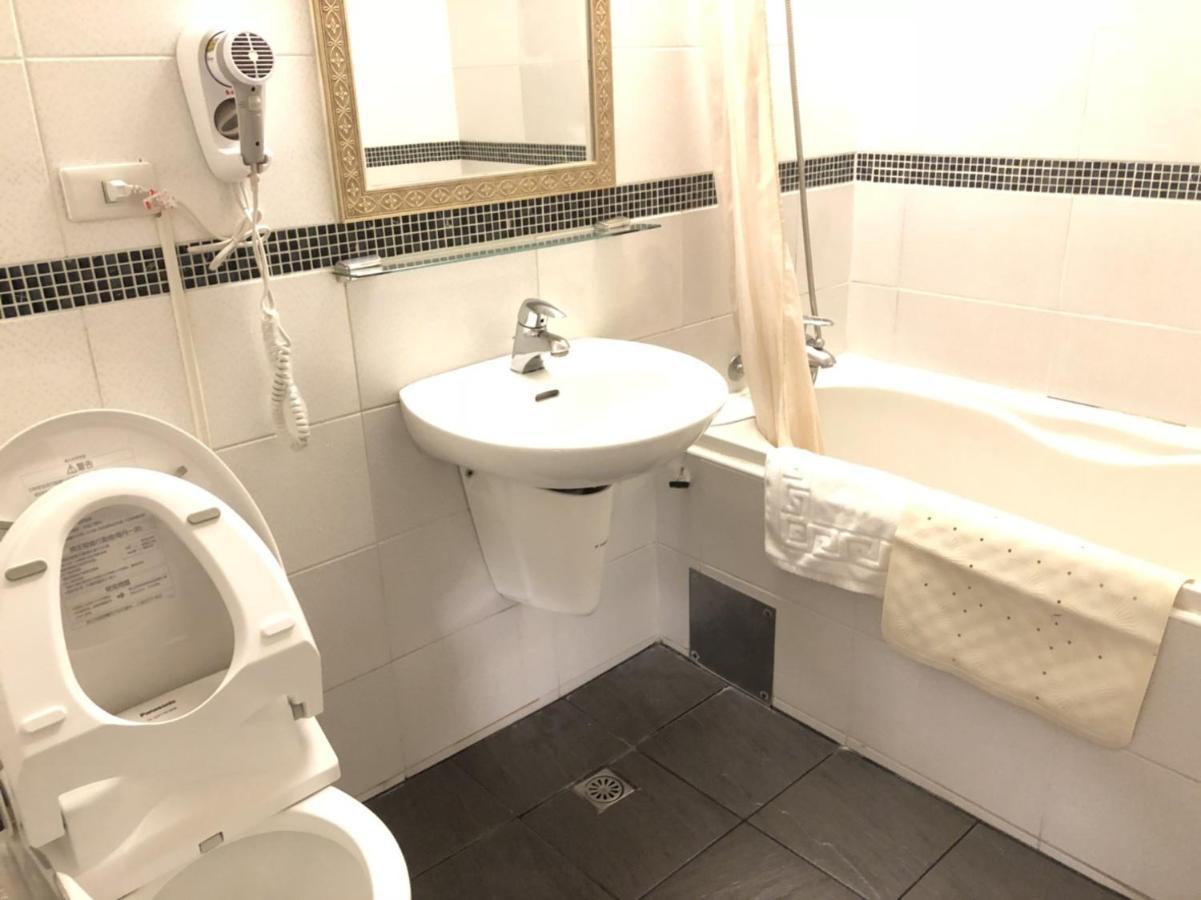 DLInn Hotel Taichung Buitenkant foto